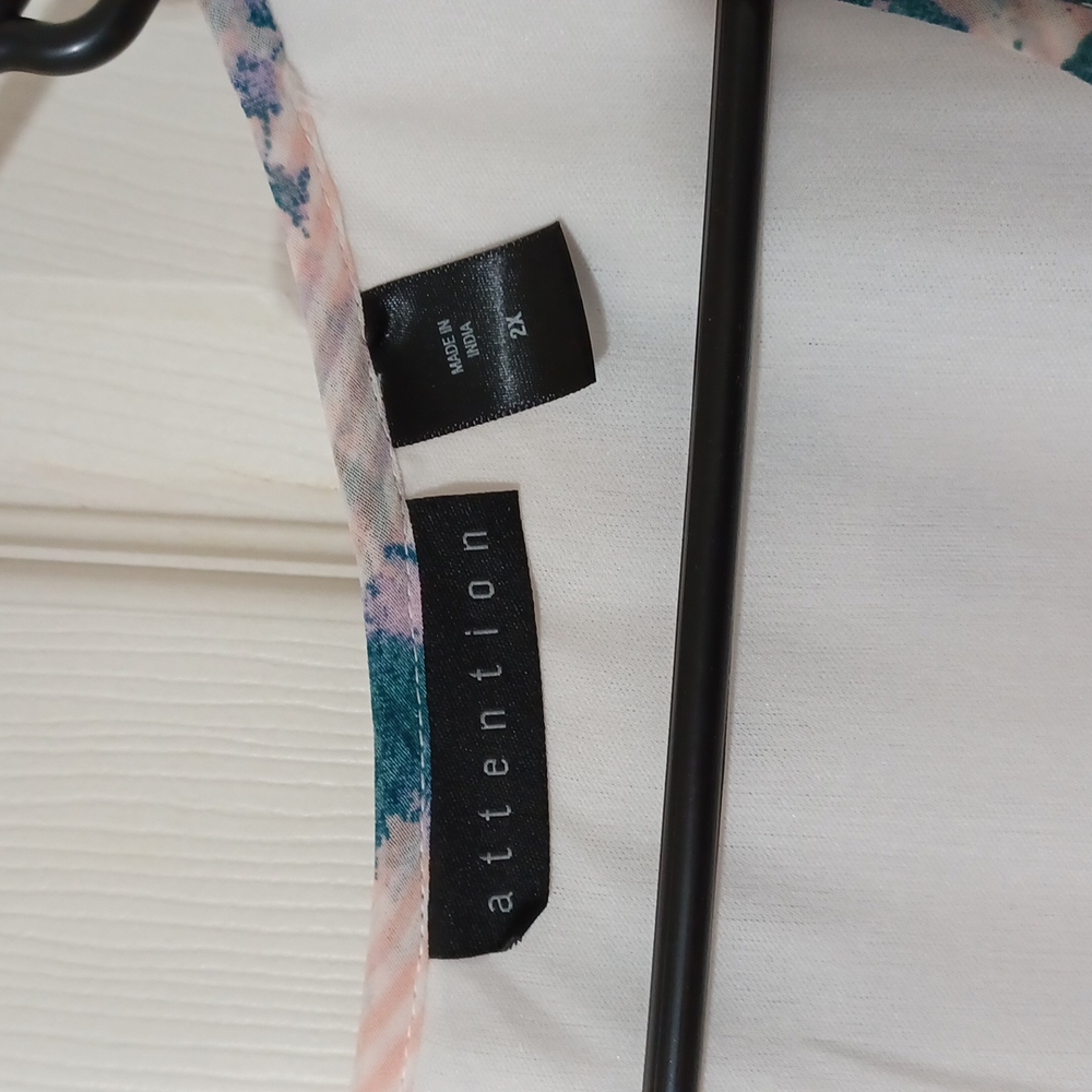 Top - Picture 2 of 3